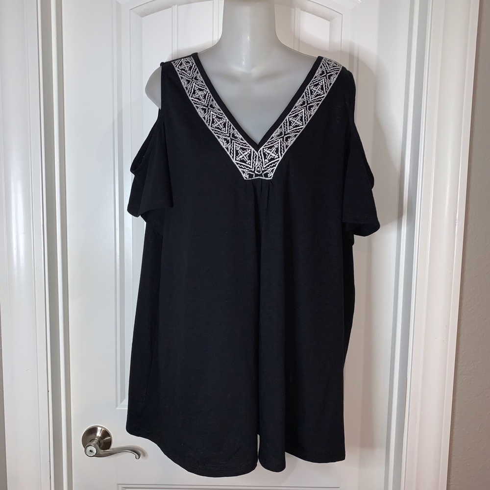 Lane Bryant Plus Black Cold Shoulder Top NWOT